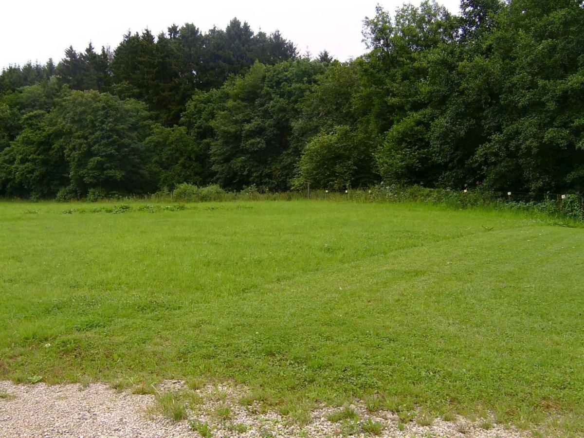 Appartement Landferien Eifel à Pittenbach Extérieur photo