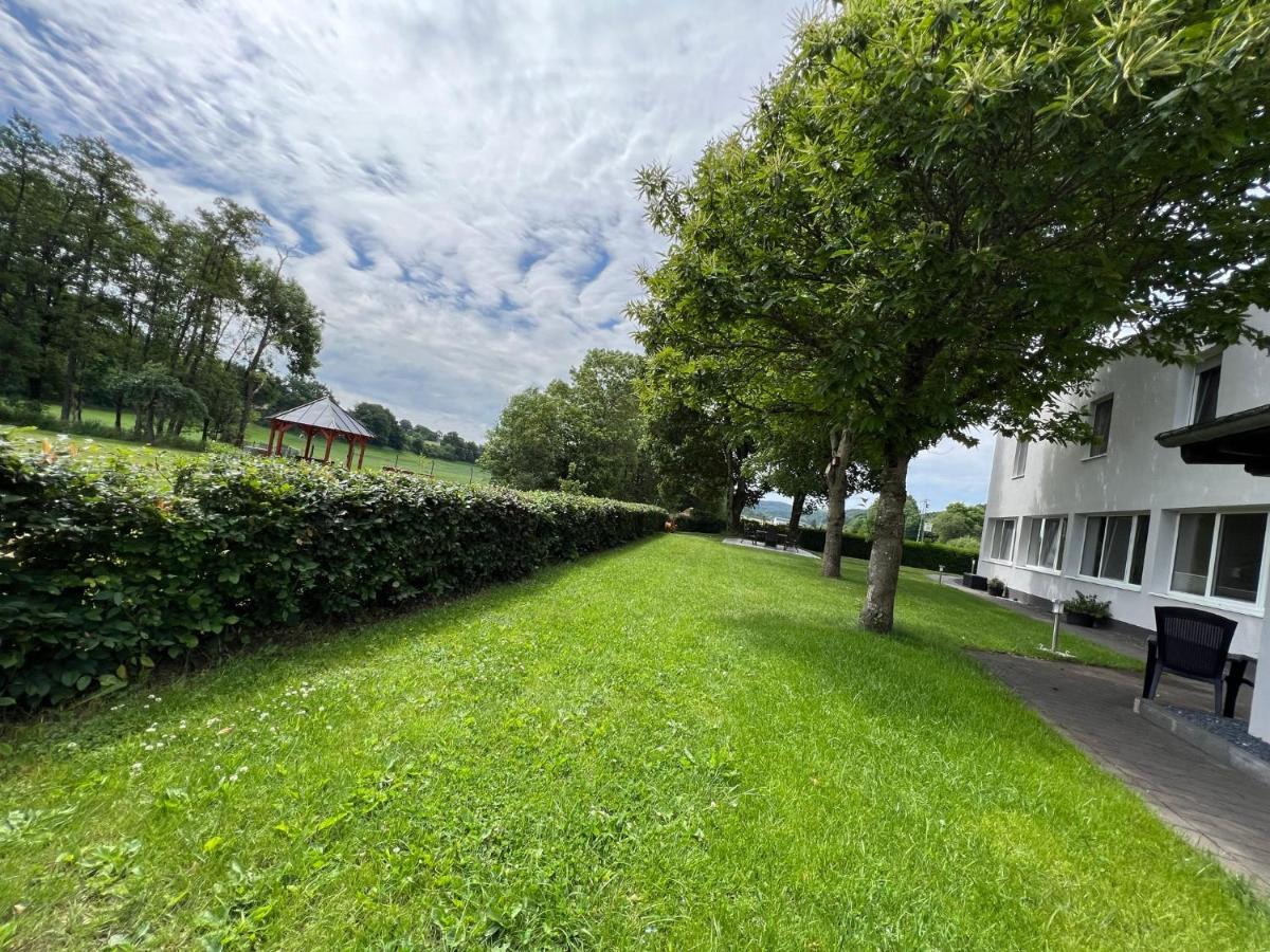 Appartement Landferien Eifel à Pittenbach Extérieur photo