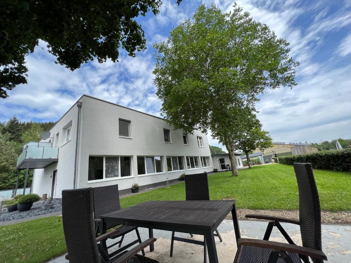 Appartement Landferien Eifel à Pittenbach Extérieur photo